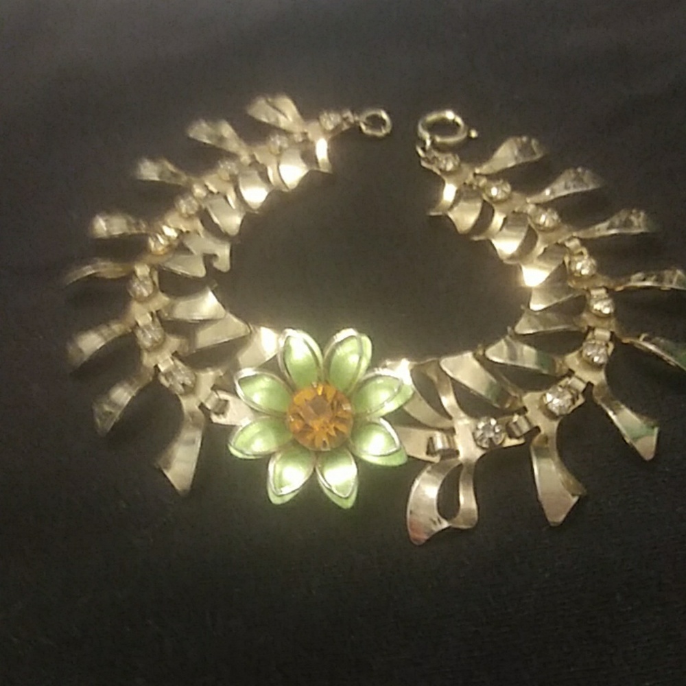 Vintage art deco flower bracelet